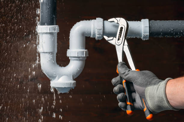 Professional Drain Cleaning technician working in Denver, IA